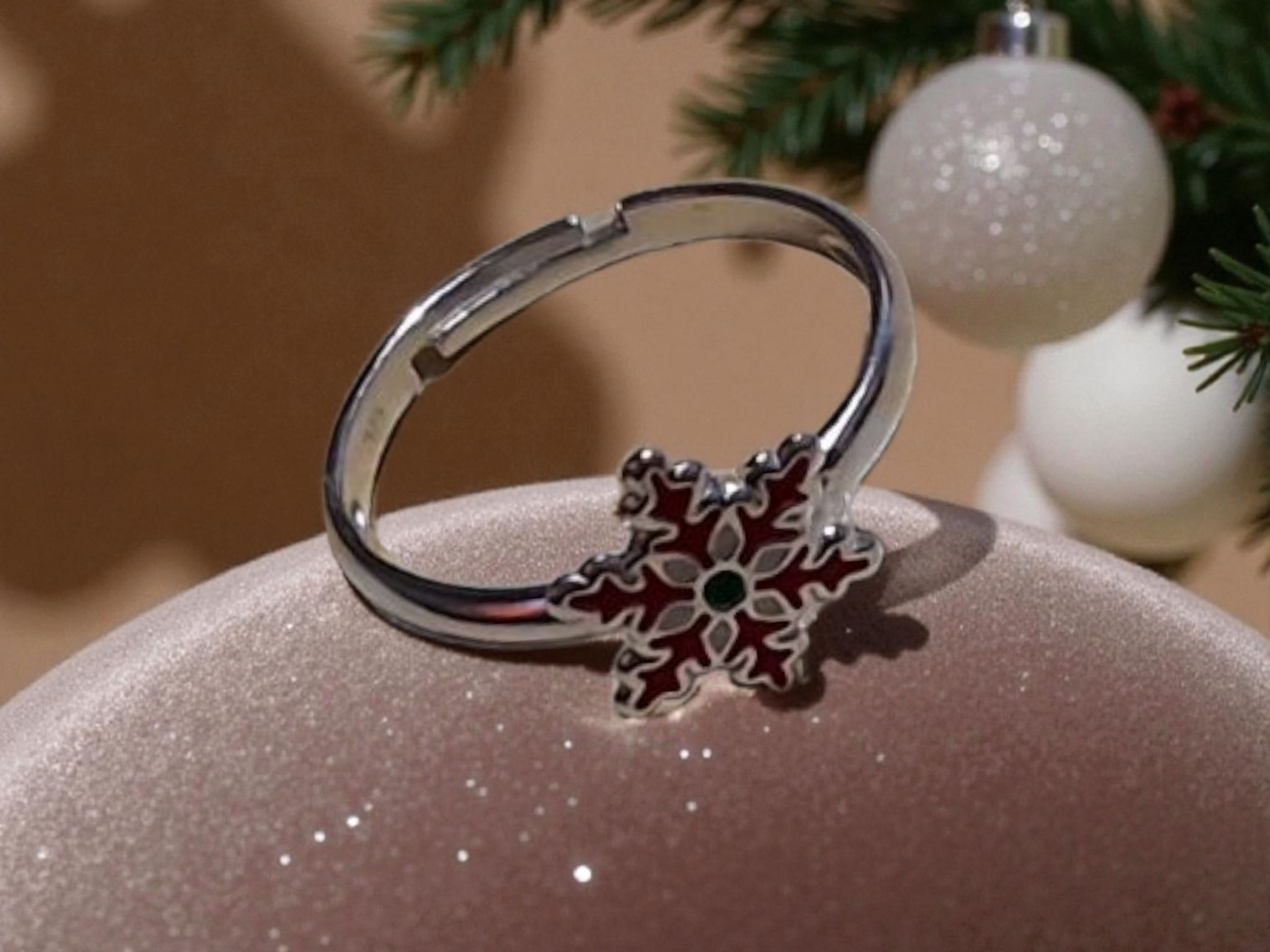 Adjustable snowflake ring -Child's size